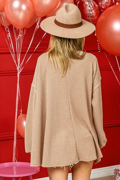 ONLINE EXCLUSIVE BiBi V-Neck Waffle Uneven Hem Top